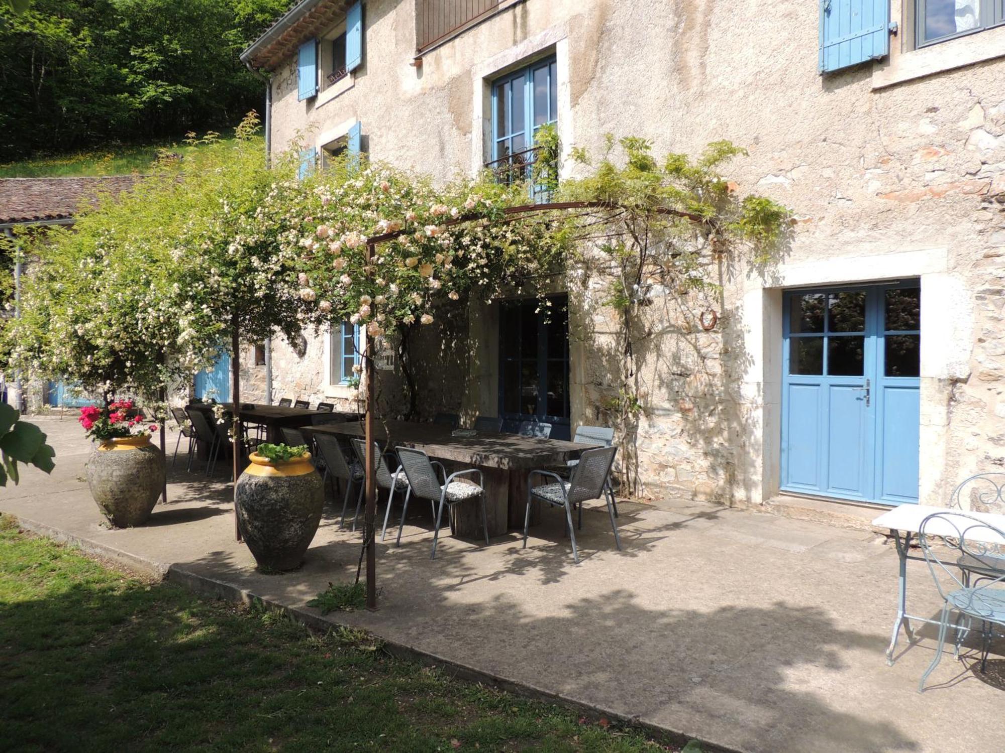 Nabat Le Haut, Chambre Et Table D'Hotes Courniou エクステリア 写真