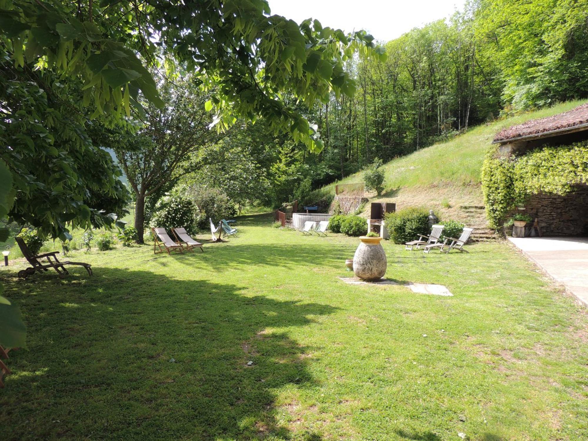 Nabat Le Haut, Chambre Et Table D'Hotes Courniou エクステリア 写真