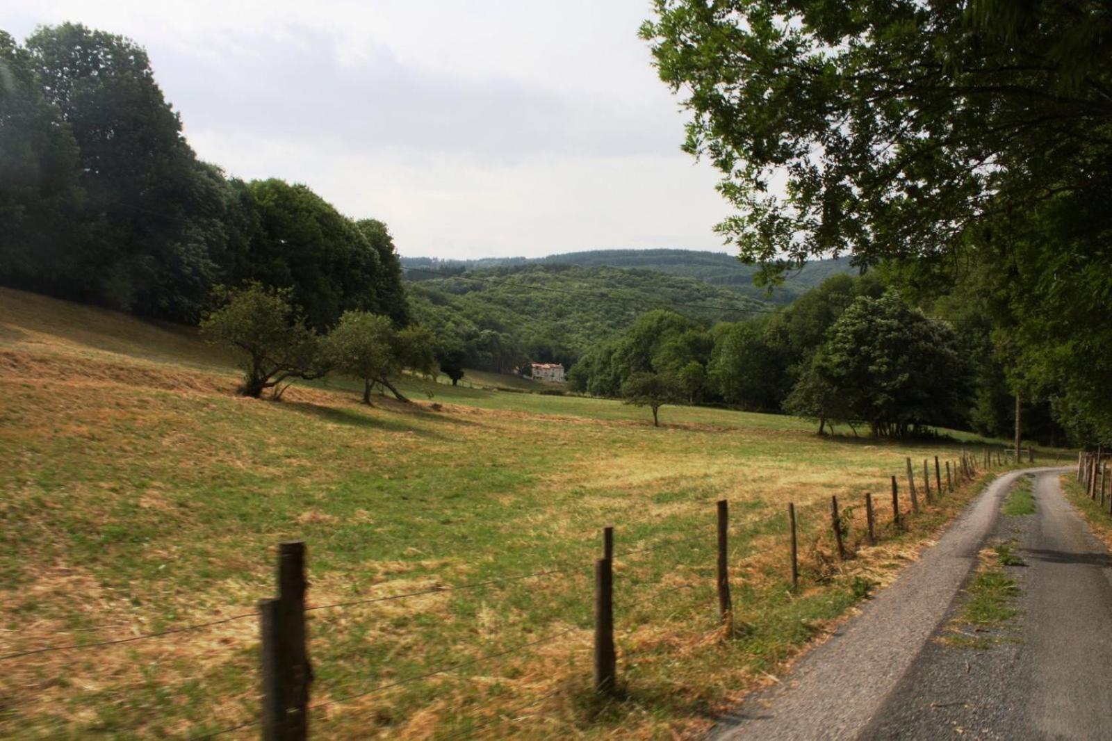 Nabat Le Haut, Chambre Et Table D'Hotes Courniou エクステリア 写真
